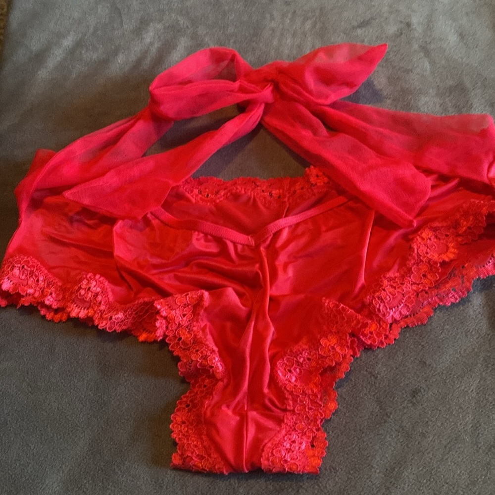 Cute red intimate panty! - Picture 3 of 5